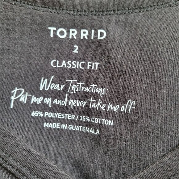 Torrid Black V-Neck Classic Fit T-Shirt With Skull Cherry Embroidery Size 2 - Picture 3 of 3